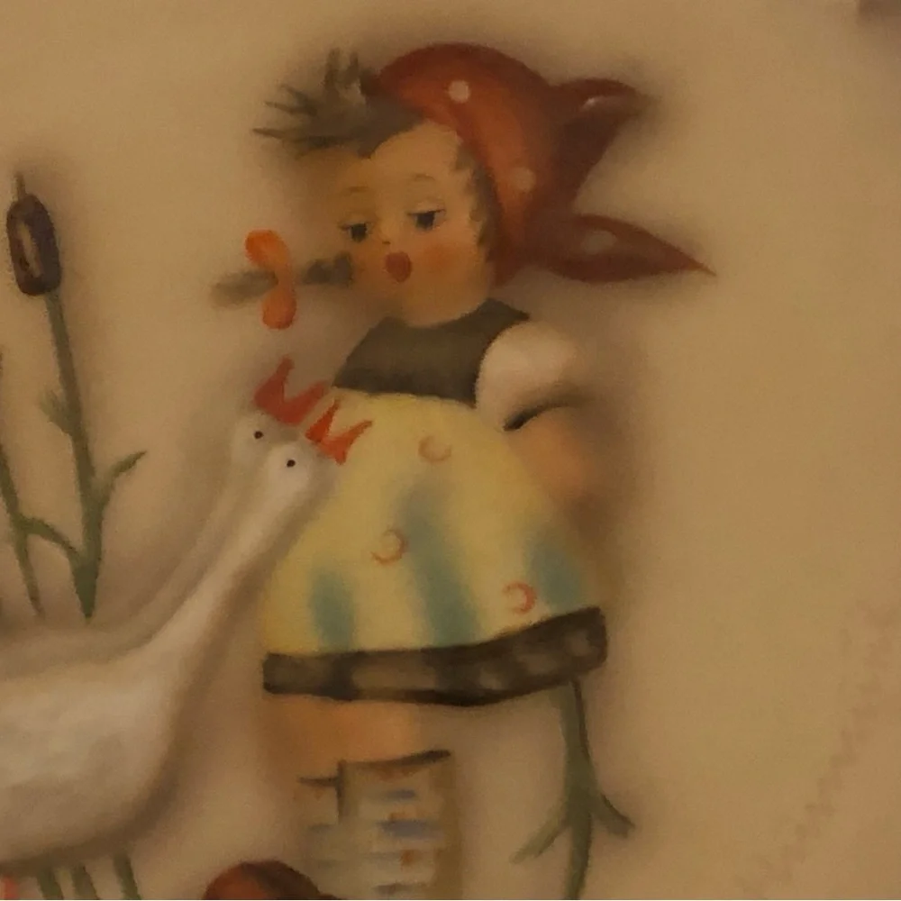 Goebel Hummel 1974 Decorative Plate Girl with Geese Porcelain Bas Relief - Picture 7 of 15